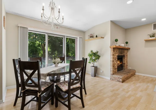Photo 4 of Townhouse for sale at 503 Country Ln, Des Plaines, IL 60016 | MLS# 12678559 | Listing updated on 2026-07-31