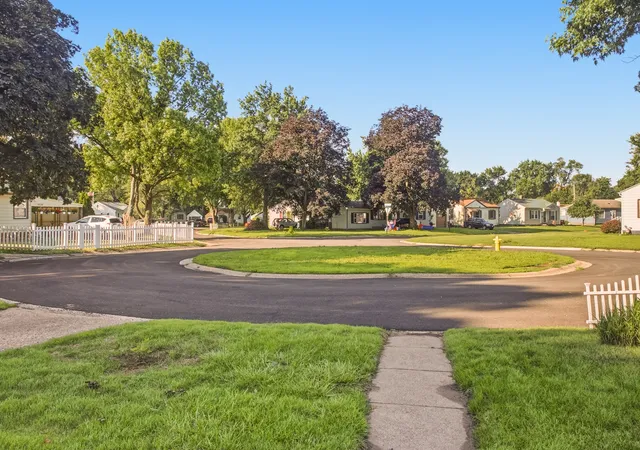 Homes for sale in Rock Island, IL | 1014 23rd Ave, Rock Island, IL 61201 | MLS# 12678587