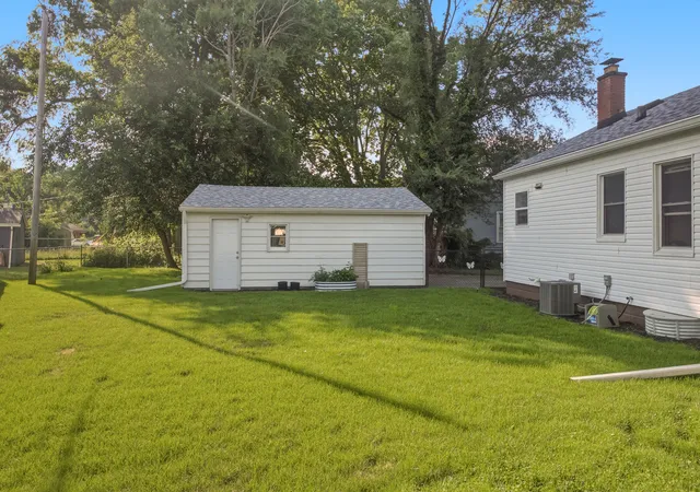 Homes for sale in Rock Island, IL | 1014 23Rd Ave, Rock Island, IL 61201 | MLS# 12678587