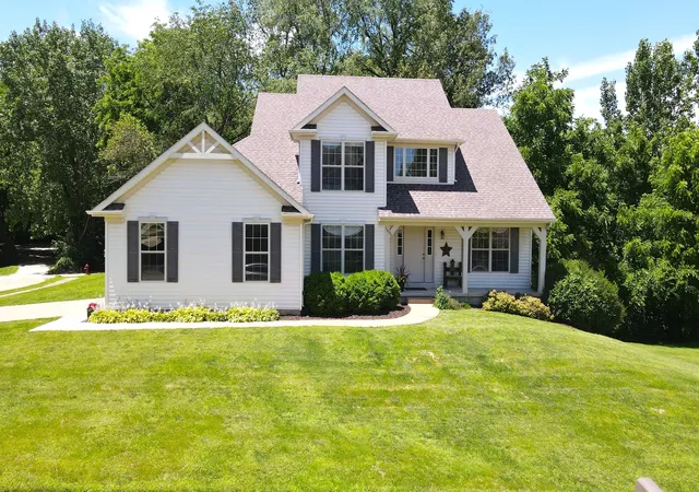 Homes for sale in Coal Valley, IL | 1606 E 5th St, Coal Valley, IL 61240 | MLS# 12678591