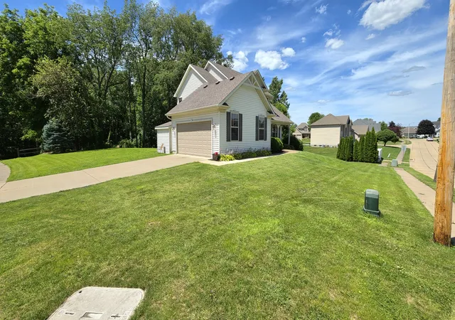 Homes for sale in Coal Valley, IL | 1606 E 5th St, Coal Valley, IL 61240 | MLS# 12678591