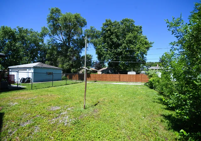 3rd image of 1224 Center Ave, Chicago Heights, IL 60411 | MLS# 12678623
