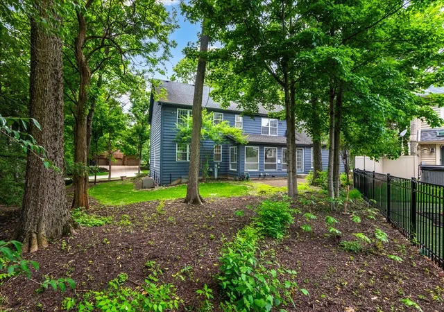 3rd image of 1159 Hobson Mill Dr, Naperville, IL 60540 | MLS# 12678629