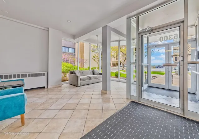 13th image of 6300 N Sheridan Rd #204, Chicago, IL 60660 | MLS# 12678637