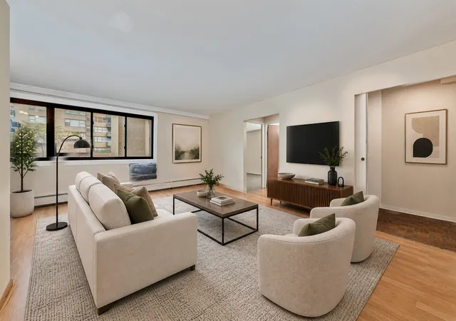 3rd image of 6300 N Sheridan Rd #204, Chicago, IL 60660 | MLS# 12678637