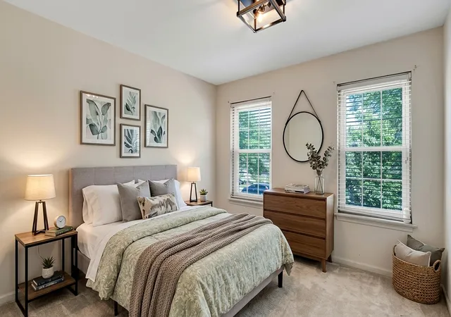 Homes for sale in Arlington Heights, IL | 1735 Portsmith Ln #8-3, Arlington Heights, IL 60004 | MLS# 12678643