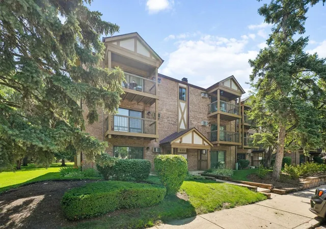 Homes for sale in Arlington Heights, IL | 835 S Dwyer Ave, Arlington Heights, IL 60005
