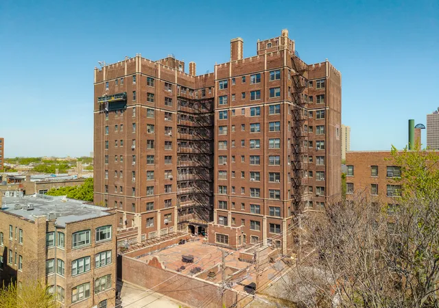 Homes for sale in Chicago, IL | 6901 S Oglesby Ave, Chicago, IL 60649