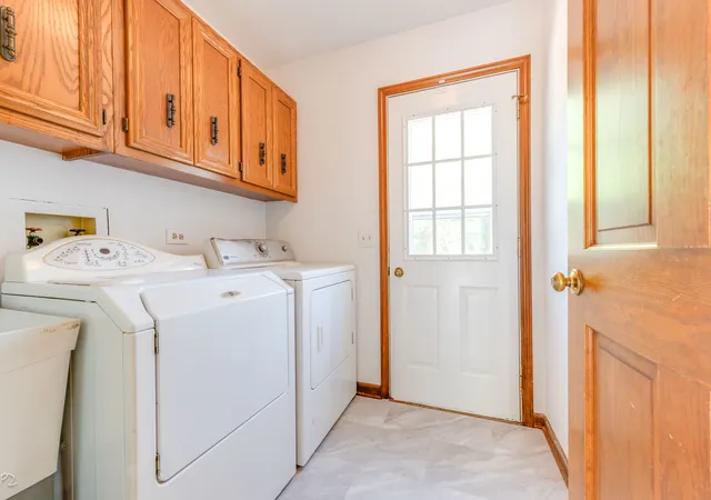 37th image of 2004 Mustang Dr, Naperville, IL 60565 | MLS# 12678741