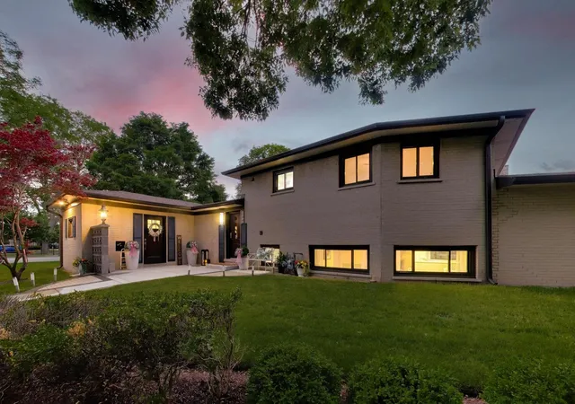 1st image of 8864 E Prairie Rd, Skokie, IL 60076 | MLS# 12678773
