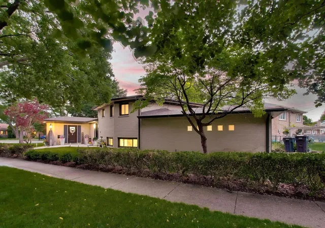 2nd image of 8864 E Prairie Rd, Skokie, IL 60076 | MLS# 12678773