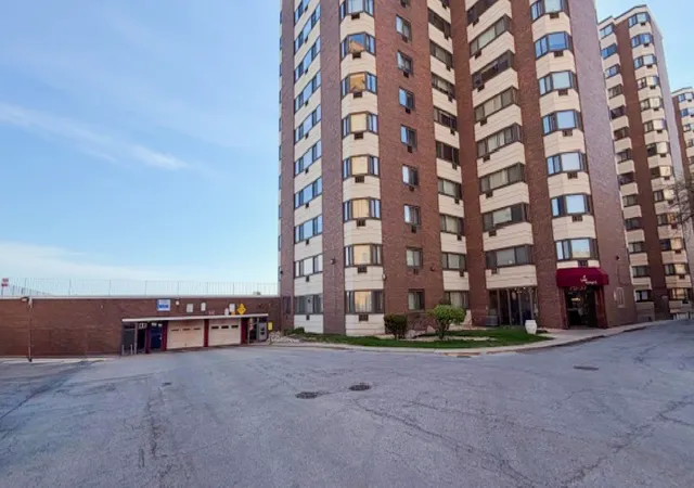 2nd image of 7337 S South Shore Dr #312, Chicago, IL 60649 | MLS# 12678791