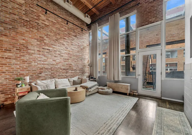 Homes for sale in Chicago, IL | 1000 W Washington Blvd #430, Chicago, IL 60607 | MLS# 12678792