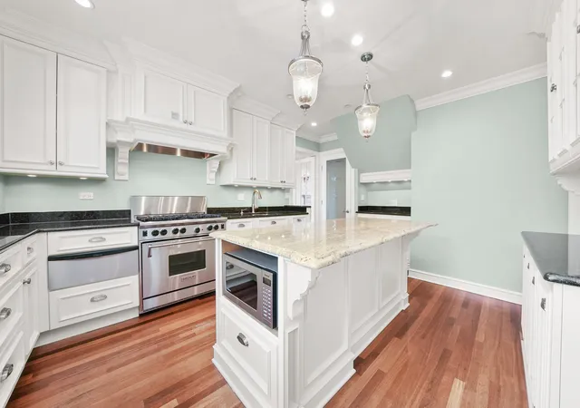 3rd image of 1120 N Lake Shore Dr #18CD, Chicago, IL 60611 | MLS# 12678799