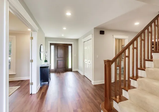 5th image of 2074 Greenview Rd, Northbrook, IL 60062 | MLS# 12678813