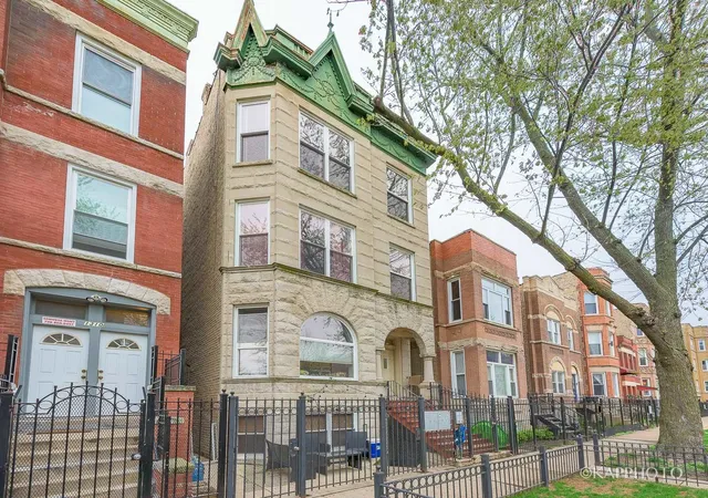 Homes for sale in Chicago, IL | 1312 N Artesian Ave #1R, Chicago, IL 60622 | MLS# 12678818
