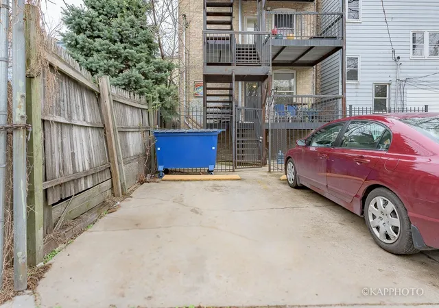 Homes for sale in Chicago, IL | 1312 N Artesian Ave #1R, Chicago, IL 60622 | MLS# 12678818