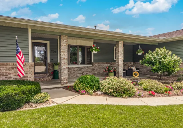 Homes for sale in Pontiac, IL | 708 N Cherokee Ln, Pontiac, IL 61764 | MLS# 12678831
