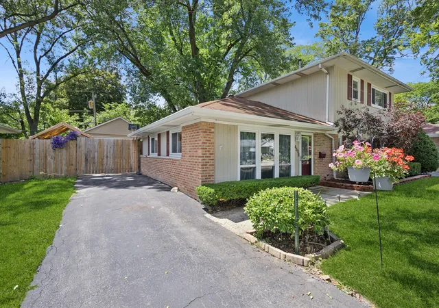 Homes for sale in Park Forest, IL | 430 Navajo St, Park Forest, IL 60466 | MLS# 12678942