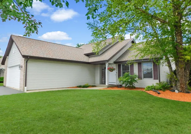 Homes for sale in Rockton, IL | 1633 Wildwind Ct, Rockton, IL 61072 | MLS# 12678968