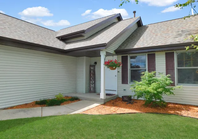 Homes for sale in Rockton, IL | 1633 Wildwind Ct, Rockton, IL 61072 | MLS# 12678968