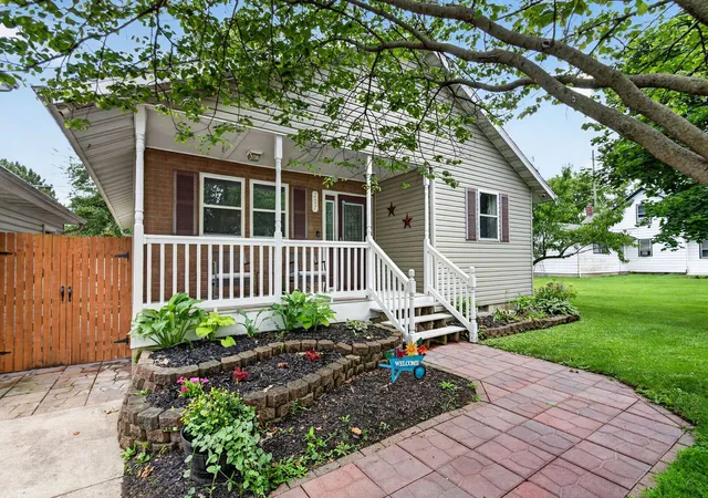 Homes for sale in Cornell, IL | 207 E Main St, Cornell, IL 61319 | MLS# 12678986