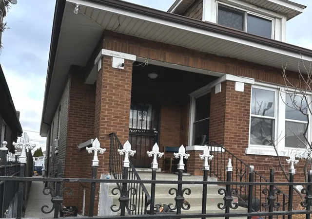 3rd image of 5839 S Sacramento Ave, Chicago, IL 60629 | MLS# 12679003