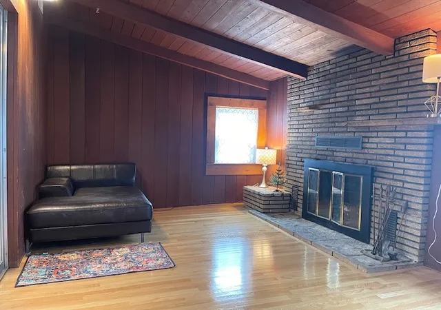 Photo 3 of Sale Pending at 4930 S Luna Ave, Chicago, IL 60638 | MLS# 12679004 | Listing updated on 2026-08-12