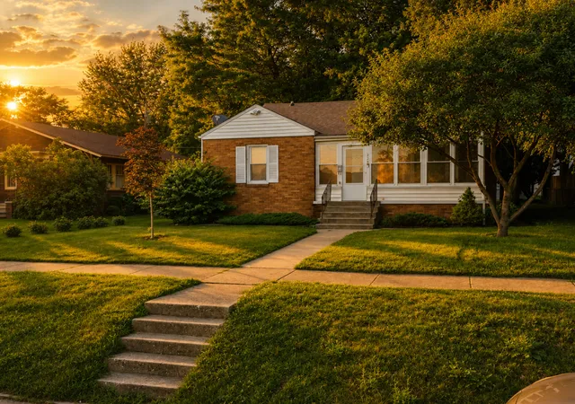 Photo 2 of Single family home for sale at 320 Desoto St, Ottawa, IL 61350 | MLS# 12679007 | Listing updated on 2026-09-23