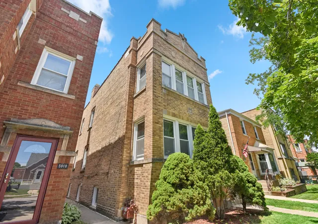 Homes for sale in Chicago, IL | 5922 N Melvina Ave, Chicago, IL 60646 | MLS# 12679025