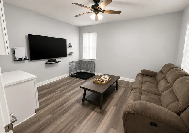 3rd image of 2204 Seaton Ave, Joliet, IL 60431 | MLS# 12679033