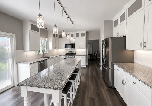 5th image of 2204 Seaton Ave, Joliet, IL 60431 | MLS# 12679033