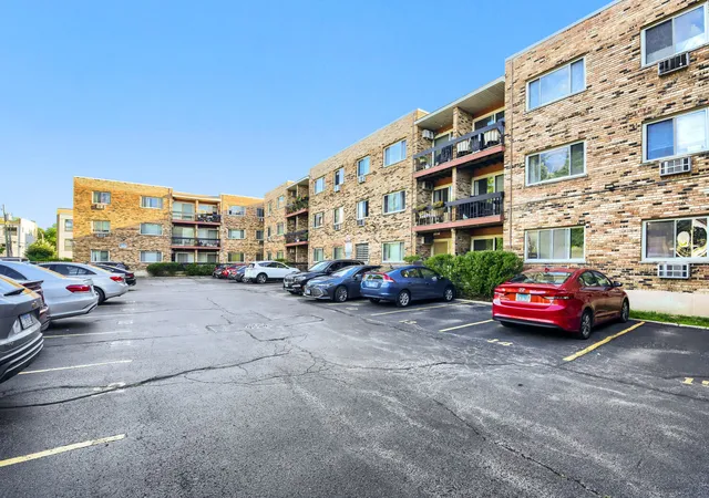 Homes for sale in Oak Park, IL | 420 Home Avenue, Oak Park, IL 60302 | Houzeo