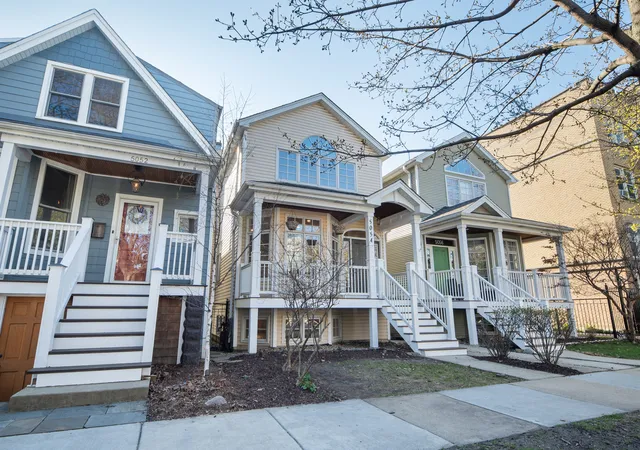 Homes for sale in Chicago, IL | 5054 N Claremont Ave, Chicago, IL 60625 | MLS# 12679038