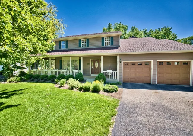Homes for sale in Cary, IL | 248 Perth Rd, Cary, IL 60013 | MLS# 12679042