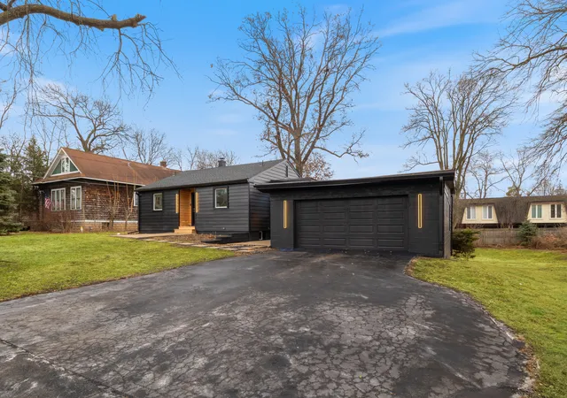 Homes for sale in Glenview, IL | 1809 Jefferson Ave, Glenview, IL 60025 | MLS# 12679056
