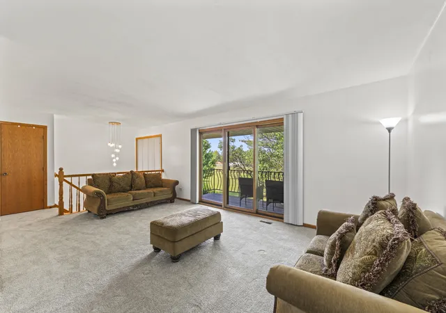 3rd image of 16036 Pine Dr #16036, Tinley Park, IL 60477 | MLS# 12679059