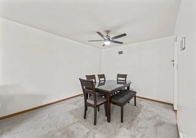 5th image of 16036 Pine Dr #16036, Tinley Park, IL 60477 | MLS# 12679059