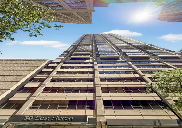 3rd image of 30 E Huron St #4610, Chicago, IL 60611 | MLS# 12679078
