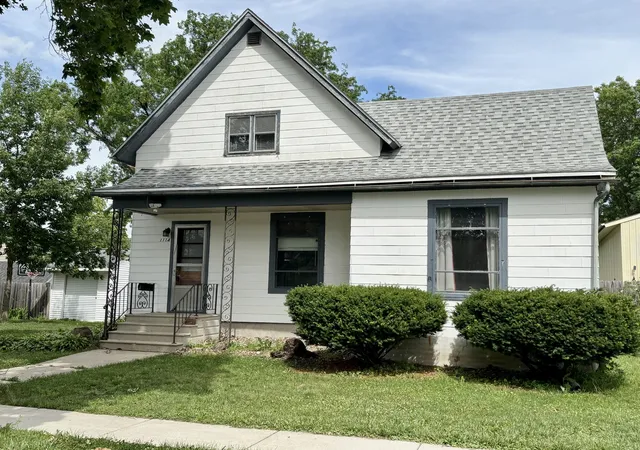 Homes for sale in Belvidere, IL | 1114 Garfield Ave, Belvidere, IL 61008 | MLS# 12679097