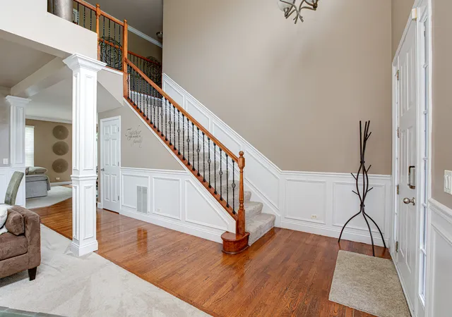 3rd image of 385 Post Oak Cir, West Chicago, IL 60185 | MLS# 12679098