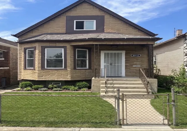 Homes for sale in Chicago, IL | 6832 S Aberdeen St, Chicago, IL 60621 | MLS# 12679123