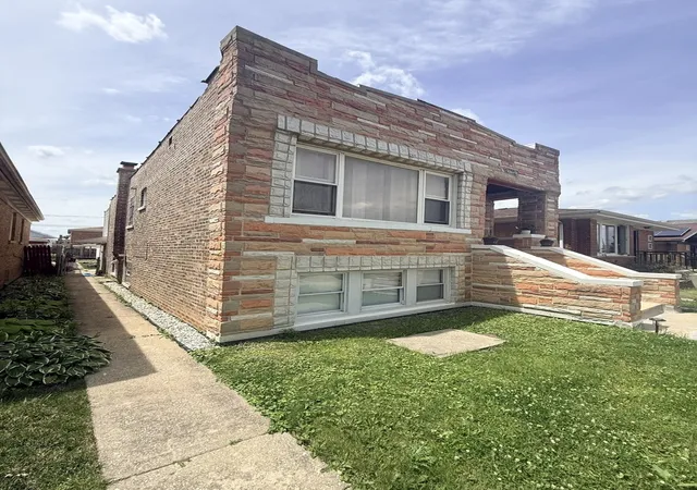 2nd image of 1822 S 55th Ave, Cicero, IL 60804 | MLS# 12679146