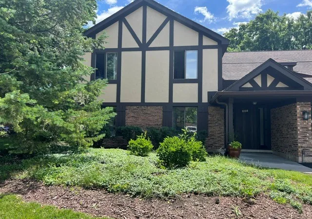 2nd image of 880 Johnstown Ln #B, Wheaton, IL 60189 | MLS# 12679152