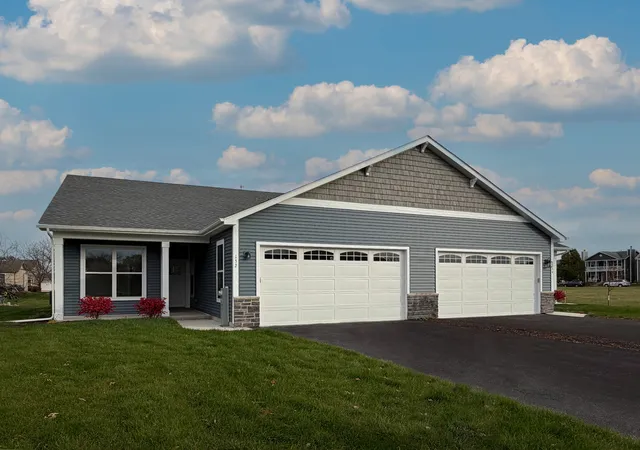 Homes for sale in Cortland, IL | 162 S Llanos St, Cortland, IL 60112 | MLS# 12679157