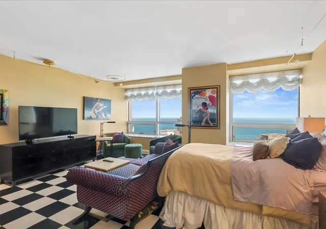 3rd image of 512 N Mcclurg Ct #5303, Chicago, IL 60611 | MLS# 12679170