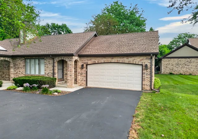 Photo 1 of Townhouse for sale at 1858 Golf View Dr, Bartlett, IL 60103 | MLS# 12679200 | Listing updated on 2026-09-15