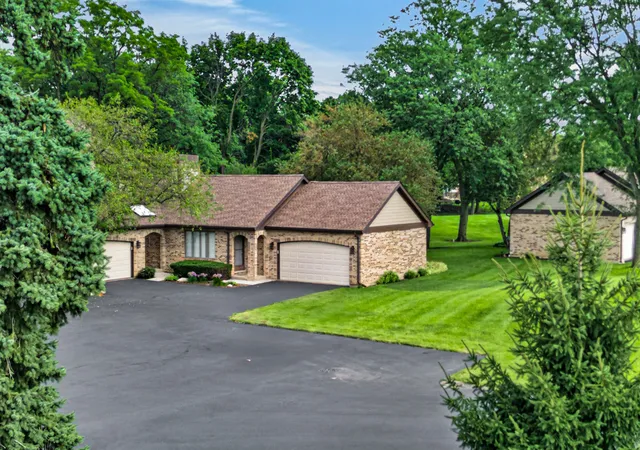 Photo 42 of Townhouse for sale at 1858 Golf View Dr, Bartlett, IL 60103 | MLS# 12679200 | Listing updated on 2026-09-15