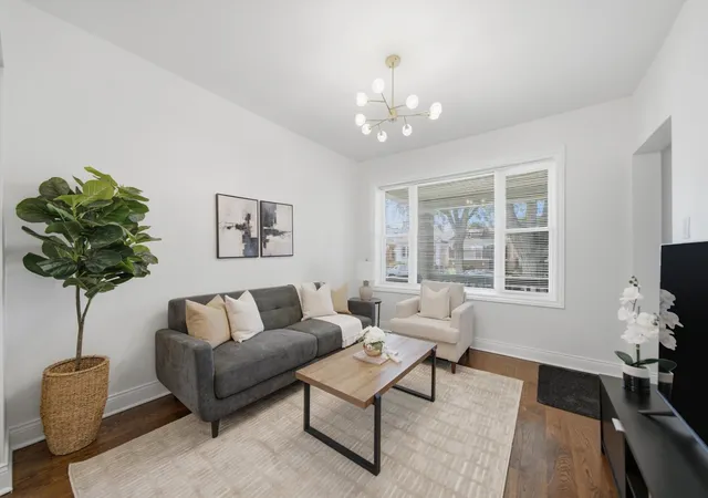 Homes for sale in Chicago, IL | 8611 S Aberdeen St, Chicago, IL 60620 | MLS# 12679227