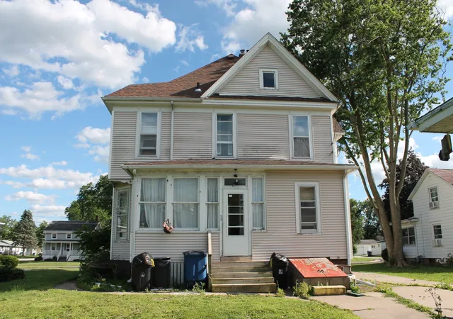 Homes for sale in Cambridge, IL | 115 E Court St, Cambridge, IL 61238 | MLS# 12679236
